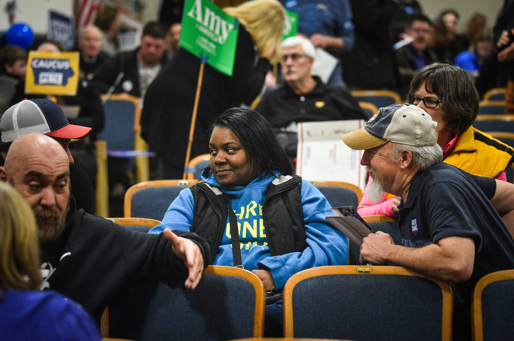 020420-ia-caucus-mm-006.jpg